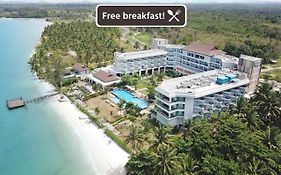 Santika Premiere Beach Resort Belitung
