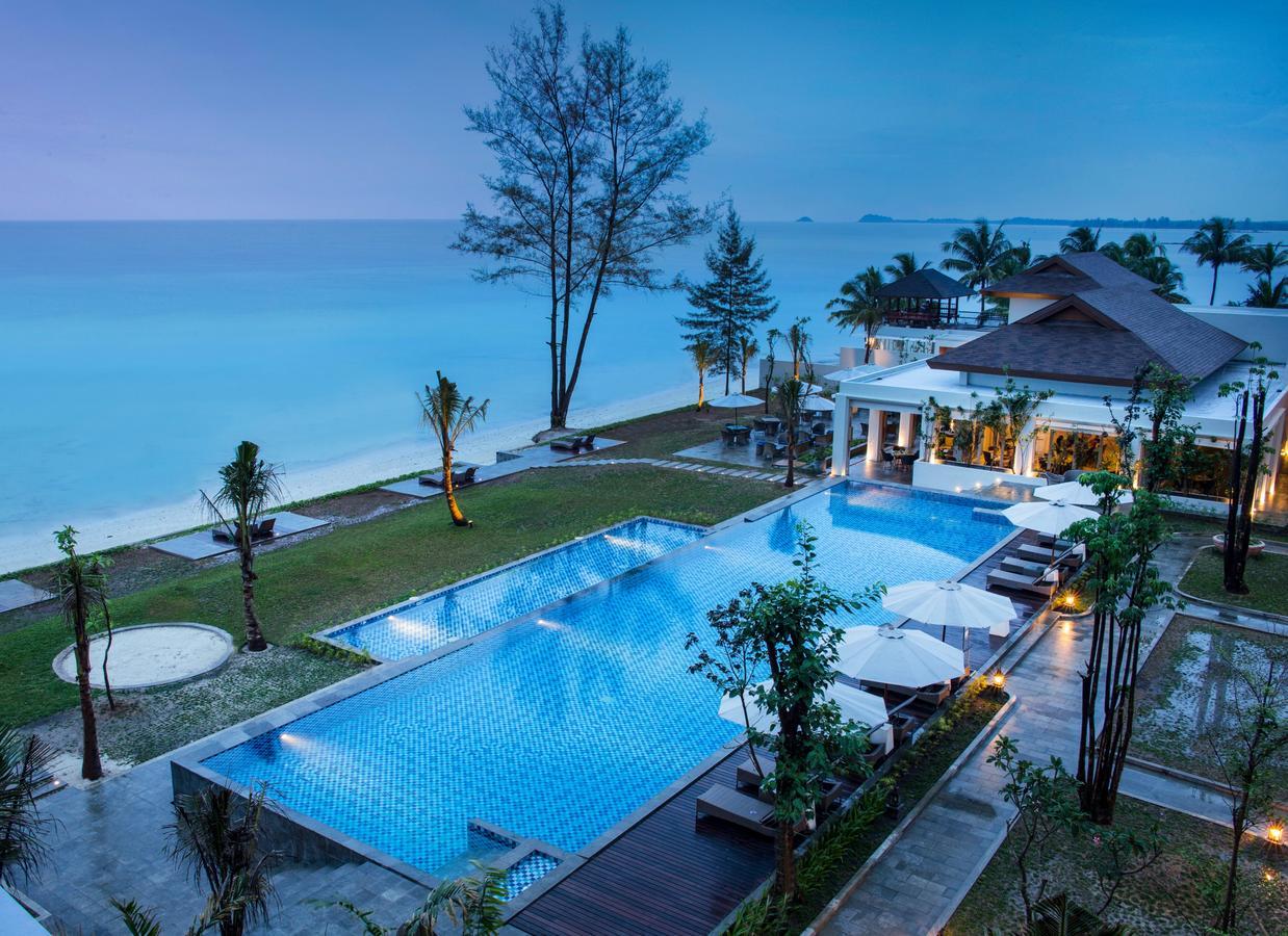 Hotel Santika Premiere Beach Resort Belitung Sijuk Bagian luar foto